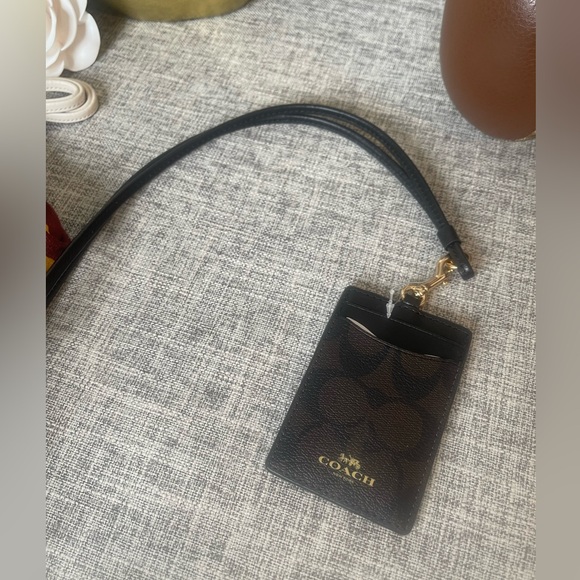 $69 Price per each (NWT)Coach ID Lanyard In Signature Canvas - Picture 8 of 10